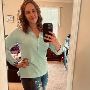 Meet your Posher, Desiree